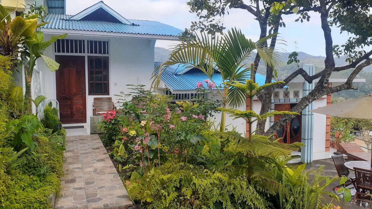 Bintang Bungalow Tour & Travel Kelimutu Exterior foto